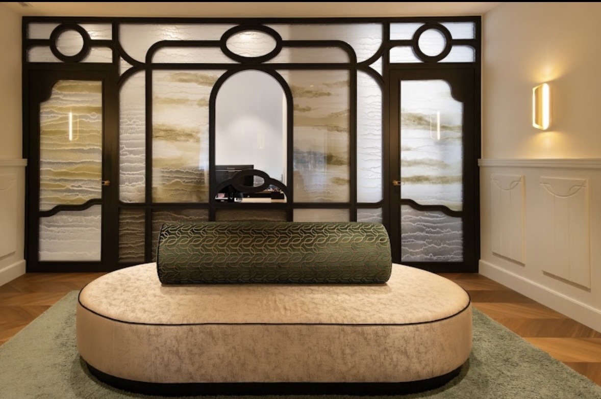 Étude notariale : banquette et verrière